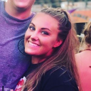 Meet your Posher, Chloe